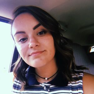 Meet your Posher, Olivia